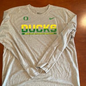 Oregon DUCKS NIKE dry fit long sleeve tee XL